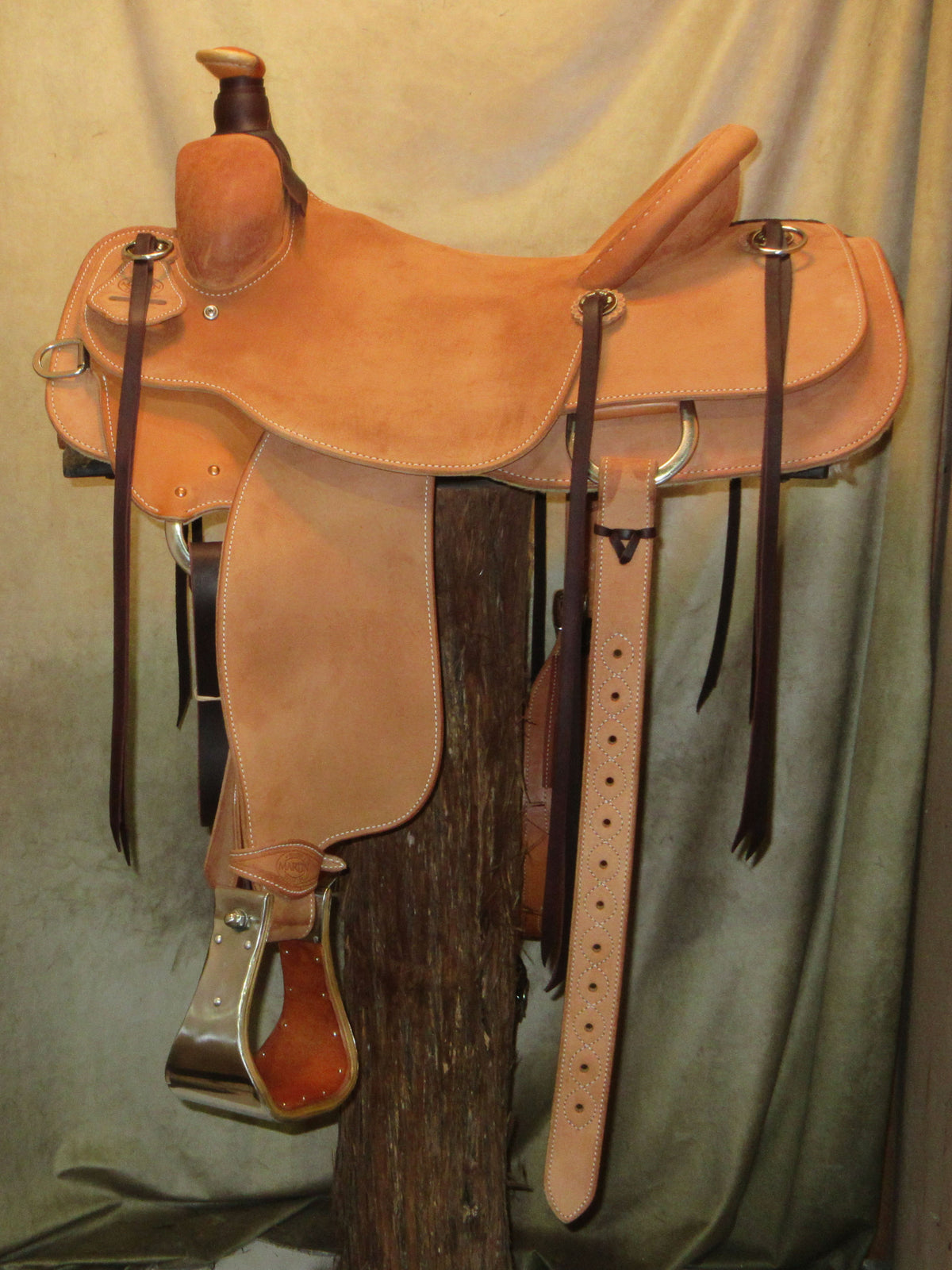 Cowboy Saddle, Natural 15.5" | 14360